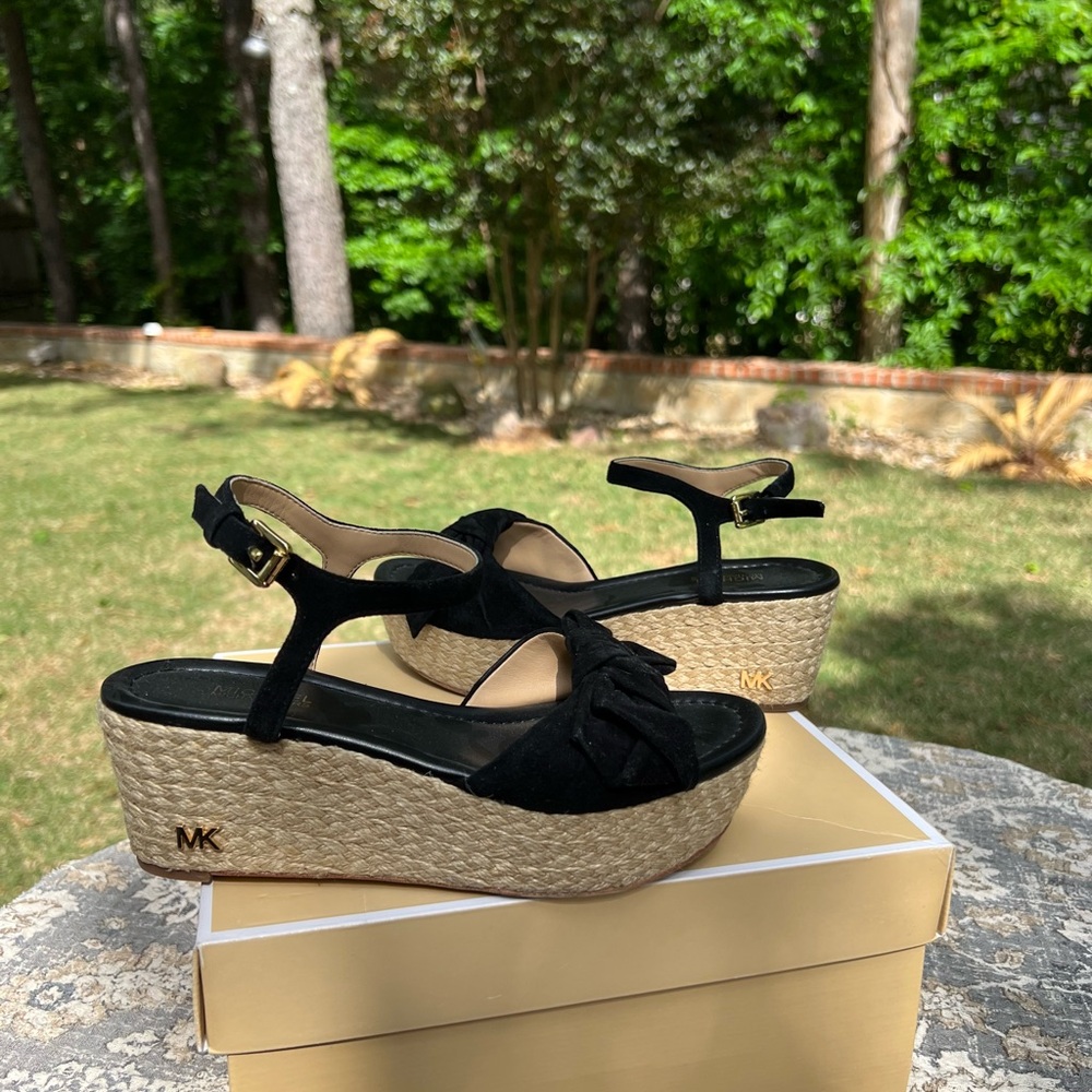 MICHAEL- Michael Kors Mid Wedges - women’s size 5.5 - Picture 3 of 15